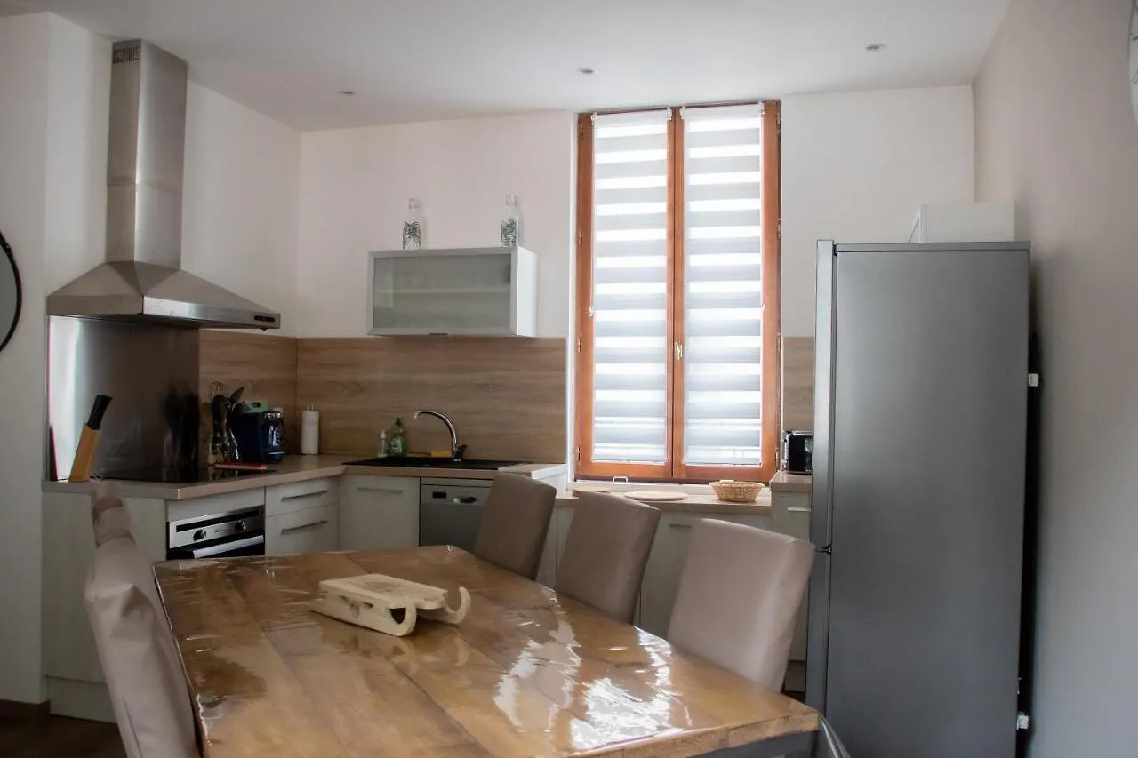 Logement Cosy 4/6 Pers - Quartier Historique Calme Cauterets 0*,  France