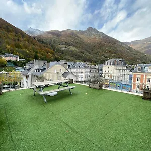 Appartement Place De La Mairie T2 Type Loft 70m2 Terrasse 35m2, Cauterets